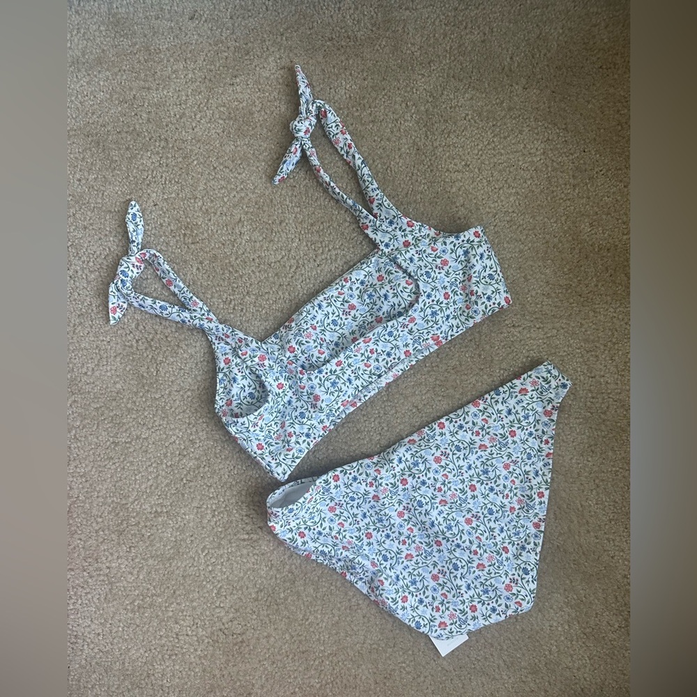 Minnow Capeside Vineyard Tie Bikini Top and Bottom, Women’s Size Medium NWT - Picture 2 of 3